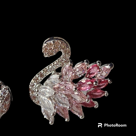 Elegant White and Pink Crystal Swan Stud Earrings Sparkling Swan Studs NWT - Picture 9 of 10